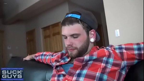 Aaron French sucking Tyler Beck