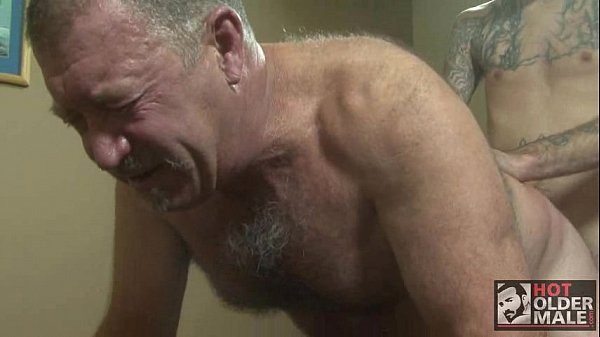 Hotoldermale – Daddy Derik Needs a Fuck – Smaller size